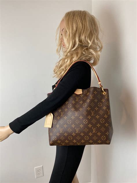 graceful lv bag|louis vuitton graceful vs artsy.